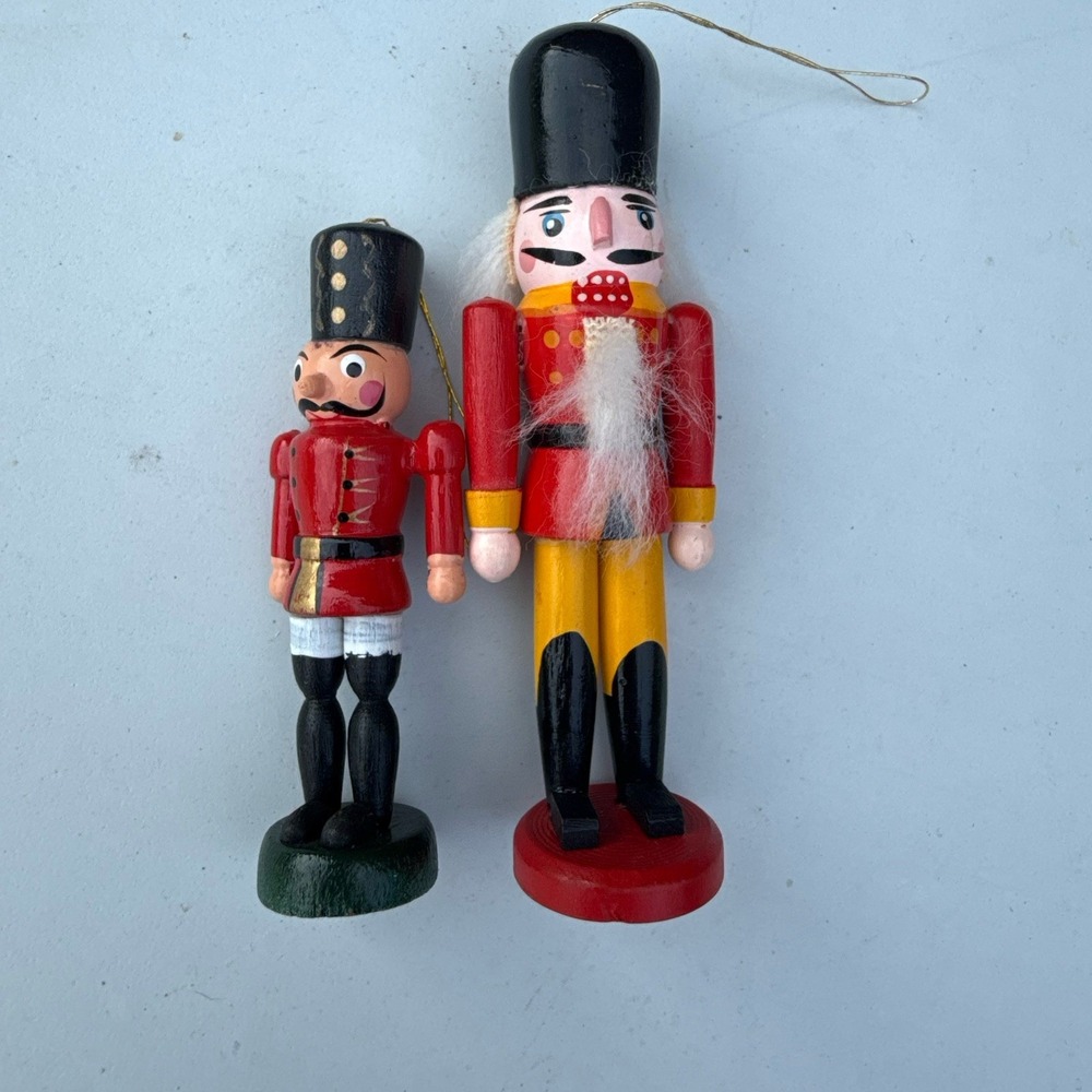 Set Of 2 Wooden Christmas Toy Soldiers Vintage